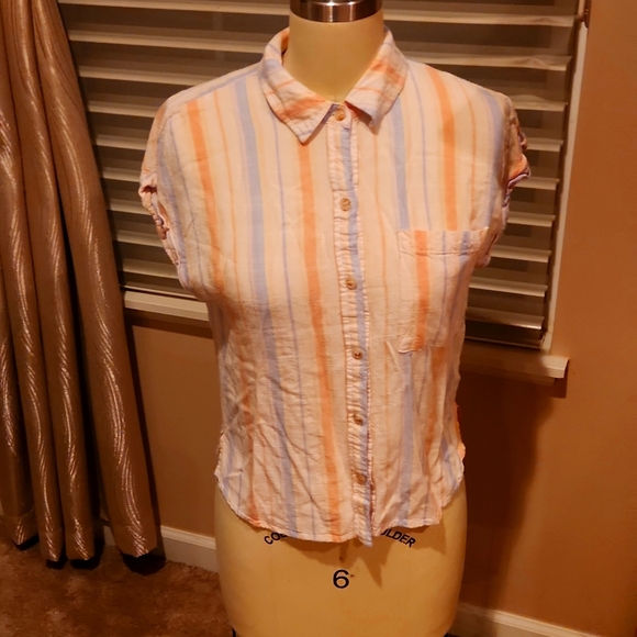 Becool@ Versona Capped S/S Button Down. - Picture 1 of 4